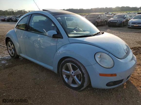 2010 Volkswagen New Beetle Coupe with VIN 3VWRW3AG0AM023003, listed as a Copart auction lot 78134024 with 170,321 mi miles and Salvage Title. Bid and sale history available at carsss.com. Image 4.