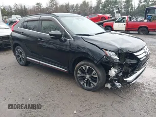 2018 Mitsubishi Eclipse Cross SE z VIN JA4AT5AA3JZ050947, wystawiony jako IAAI lot #41837556 z przebiegiem 42 698 mil mil oraz . Historia ofert i sprzedaży dostępna na DreamBid. Obrazek 1.