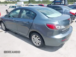 2012 Mazda 3 i Touring z VIN JM1BL1V77C1691182, wystawiony jako IAAI lot #42420310 z przebiegiem 73 099 mil mil oraz . Historia ofert i sprzedaży dostępna na DreamBid. Obrazek 3.