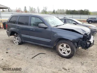 2007 Jeep Grand Cherokee Laredo with VIN 1J8GR48K67C641740, listed as a Copart auction lot 51141045 with 251,833 mi miles and Salvage Title. Bid and sale history available at carsss.com. Image 4.