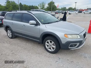 2008 Volvo XC70 z VIN YV4BZ982181011617, wystawiony jako IAAI lot #42355200 z przebiegiem Nie podano mil oraz . Historia ofert i sprzedaży dostępna na DreamBid. Obrazek 1.