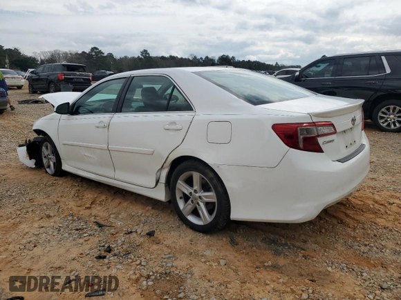 2014 Toyota Camry L with VIN 4T1BF1FK0EU731965, listed as a Copart auction lot 47131205 with 186,806 mi miles and Salvage Title. Bid and sale history available at carsss.com. Image 2.