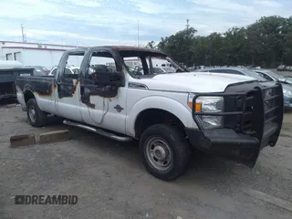 2011 Ford F-250 XL z VIN 1FT7W2BT2BEC97343, wystawiony jako IAAI lot #33712441 z przebiegiem 140 449 mil mil oraz . Historia ofert i sprzedaży dostępna na DreamBid. Obrazek 1.