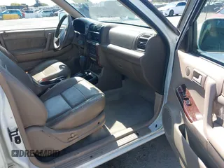 2001 Isuzu Rodeo S with VIN 4S2CK58W614332181, listed as a IAAI auction lot 42585130 with 196,497 mi miles and . Bid and sale history available at DreamBid. Image 5.
