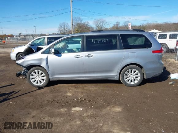 2012 Toyota Sienna XLE with VIN 5TDDK3DC6CS045009, listed as a IAAI auction lot 41790571 with 154,817 mi miles. Bid and sale history available at carsss.com. Image 15.
