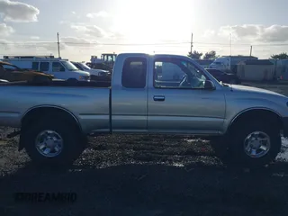 2000 Toyota Tacoma with VIN 5TEWN72N4YZ708230, listed as a IAAI auction lot 41626807 with 216,237 mi miles and . Bid and sale history available at DreamBid. Image 13.