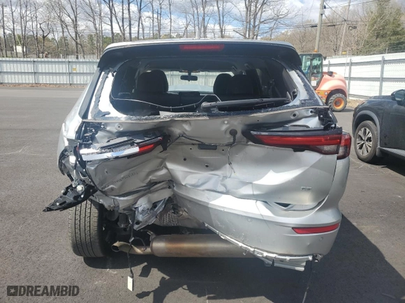 2024 Mitsubishi Outlander SE with VIN JA4J4VA82RZ058365, listed as a Copart auction lot 53301065 with 30,362 mi miles and Salvage Title. Bid and sale history available at carsss.com. Image 6.