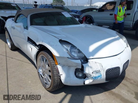 2007 Pontiac Solstice z VIN 1G2MB35B97Y141396, wystawiony jako IAAI lot #42443705 z przebiegiem 118 933 mil mil oraz . Historia ofert i sprzedaży dostępna na DreamBid. Obrazek 1.