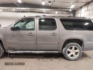 2013 Chevrolet Suburban LT with VIN 1GNSKJE76DR375916, listed as a IAAI auction lot 41588724 with 281,808 mi miles. Bid and sale history available at carsss.com. Image 15.