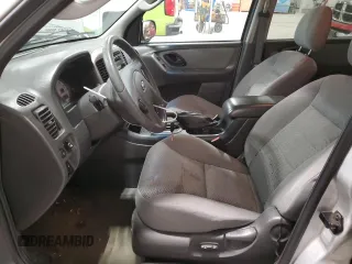 2005 Ford Escape XLT с VIN 1FMYU93185KA04997, выставлен на аукционе Copart как лот 57153325 с пробегом 121 348 миль миль и Списание • Salvage title. История ставок и продаж доступна на DreamBid. Изображение 7.
