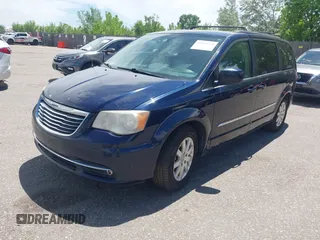 2014 Chrysler Town & Country Touring z VIN 2C4RC1BG5ER440551, wystawiony jako IAAI lot #42265340 z przebiegiem 167 068 mil mil oraz . Historia ofert i sprzedaży dostępna na DreamBid. Obrazek 2.