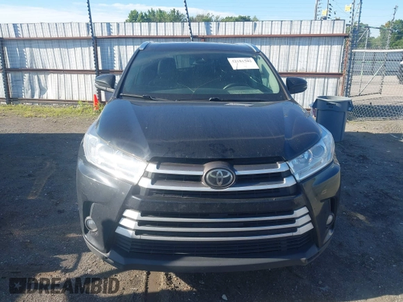 2018 Toyota Highlander SE with VIN 5TDKZRFH1JS529875, listed as a IAAI auction lot 42181502 with 182,652 mi miles and . Bid and sale history available at DreamBid. Image 12.
