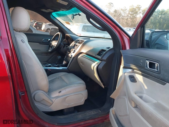 2013 Ford Explorer with VIN 1FM5K7B85DGB43143, listed as a IAAI auction lot 41255702 with 227,761 mi miles. Bid and sale history available at carsss.com. Image 5.