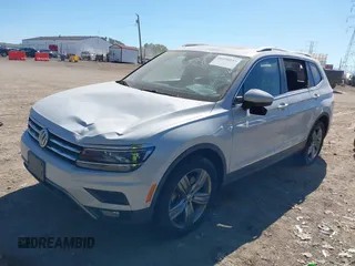 2018 Volkswagen Tiguan SEL Premium with VIN 3VV5B7AX5JM004713, listed as a IAAI auction lot 40498843 with 92,256 mi miles and . Bid and sale history available at DreamBid. Image 17.