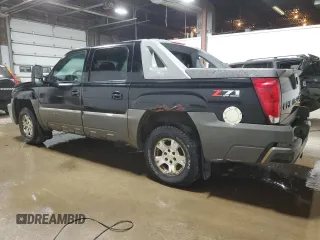2002 Chevrolet Avalanche with VIN 3GNEK13T32G183380, listed as a Copart auction lot 77013414 with 190,568 mi miles and Clean Title. Bid and sale history available at carsss.com. Image 2.