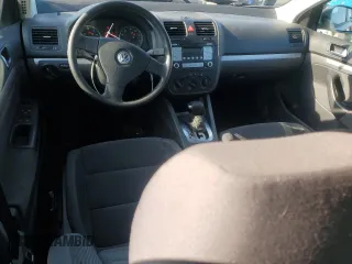 2009 Volkswagen Jetta с VIN 3VWKZ71K99M261433, выставлен на аукционе Copart как лот 82163034 с пробегом 91 035 миль миль и Списание • Salvage title. История ставок и продаж доступна на DreamBid. Изображение 8.