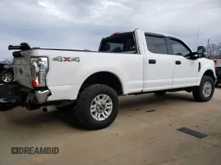 2017 Ford Super Duty F-250 SRW Lariat with VIN 1FT7W2B68HEE84623, listed as a Copart auction lot 46884095 with 133,015 mi miles and Salvage Title. Bid and sale history available at carsss.com. Image 3.