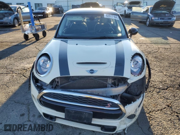 2018 MINI Hardtop Cooper S with VIN WMWXP7C59J2A47236, listed as a Copart auction lot 82917104 with 69,195 mi miles and Salvage Title. Bid and sale history available at DreamBid. Image 5.