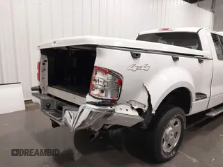 2004 Ford F-150 XLT z VIN 1FTPX04514KB70491, wystawiony jako IAAI lot #41320139 z przebiegiem 131 891 mil mil oraz . Historia ofert i sprzedaży dostępna na DreamBid. Obrazek 6.