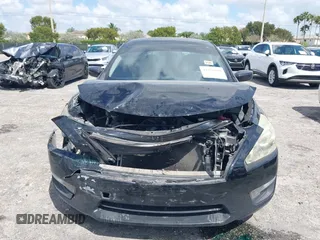 2015 Nissan Altima 2.5 SL with VIN 1N4AL3AP1FN358203, listed as a IAAI auction lot 41876809 with 130,921 mi miles. Bid and sale history available at carsss.com. Image 6.