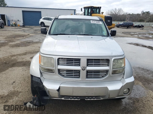 2011 Dodge Nitro Heat z VIN 1D4PT4GX8BW561596, wystawiony jako Copart lot #47418495 z przebiegiem 286 883 mil mil oraz Szkoda całkowita • Salvage title. Historia ofert i sprzedaży dostępna na DreamBid. Obrazek 5.