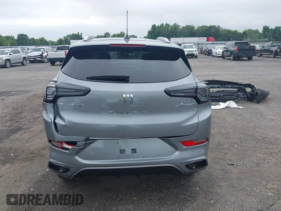 2024 Buick Encore GX Avenir z VIN KL4AMFSL7RB021362, wystawiony jako IAAI lot #42484717 z przebiegiem 5 640 mil mil oraz . Historia ofert i sprzedaży dostępna na DreamBid. Obrazek 17.