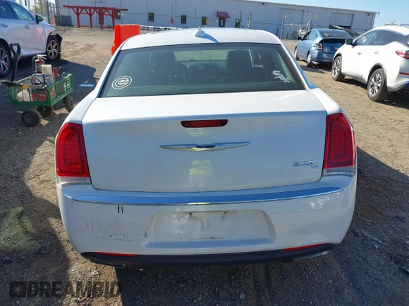 2016 Chrysler 300 with VIN 2C3CCAEG8GH198031, listed as a IAAI auction lot 40481170 with 118,874 mi miles. Bid and sale history available at carsss.com. Image 16.