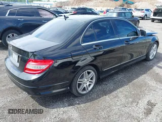 2008 Mercedes-Benz C 350 Sport z VIN WDDGF56X58F179519, wystawiony jako IAAI lot #39839375 z przebiegiem 160 482 mil mil oraz . Historia ofert i sprzedaży dostępna na DreamBid. Obrazek 4.