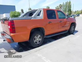 2007 Chevrolet Avalanche LTZ с VIN 3GNEC12J07G156688, выставлен на аукционе IAAI как лот 42095186 с пробегом 224 714 миль миль и . История ставок и продаж доступна на DreamBid. Изображение 4.