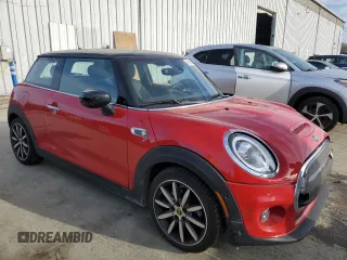 2021 MINI Hardtop Cooper SE with VIN WMWXP3C09M2N65958, listed as a Copart auction lot 46469535 with 25,778 mi miles and Salvage Title. Bid and sale history available at DreamBid. Image 4.