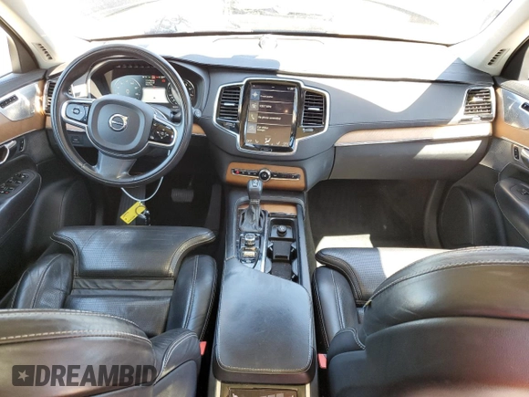 2016 Volvo XC90 T6 Inscription with VIN YV4A22PL7G1045397, listed as a Copart auction lot 55492615 with 116,458 mi miles and Salvage title. Bid and sale history available at DreamBid. Image 8.