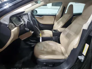 2013 Tesla Model S with VIN 5YJSA1CG1DFP03666, listed as a Copart auction lot 55698345 with 72,592 mi miles and Clean Title. Bid and sale history available at DreamBid. Image 7.
