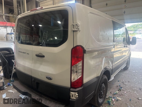 2016 Ford Transit Cargo с VIN 1FTYE1YM1GKB15531, выставлен на аукционе IAAI как лот 42786358 с пробегом 145 600 миль миль и . История ставок и продаж доступна на DreamBid. Изображение 21.