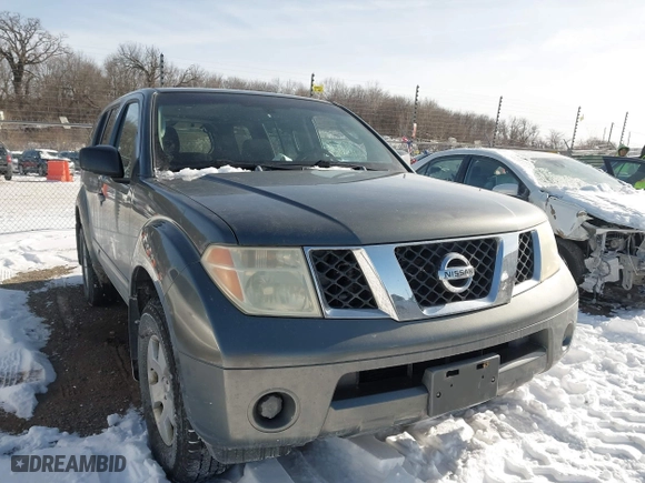 2006 Nissan Pathfinder SE with VIN 5N1AR18W56C667660, listed as a IAAI auction lot 41584986 with 241,306 mi miles. Bid and sale history available at carsss.com. Image 1.