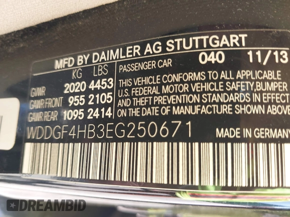 2014 Mercedes-Benz C-Class C 250 Sport with VIN WDDGF4HB3EG250671, listed as a IAAI auction lot 41607910 with 136,556 mi miles. Bid and sale history available at carsss.com. Image 9.