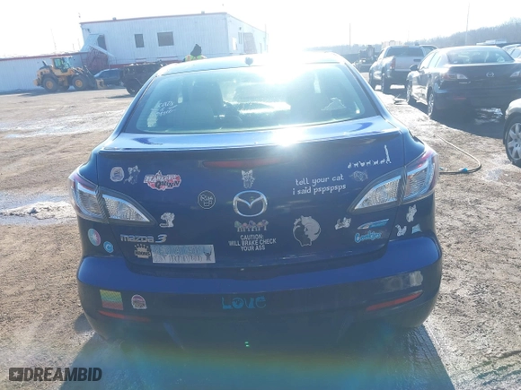 2013 Mazda Mazda3 i Grand Touring with VIN JM1BL1WP6D1774313, listed as a IAAI auction lot 41289254 with 105,283 mi miles. Bid and sale history available at carsss.com. Image 16.