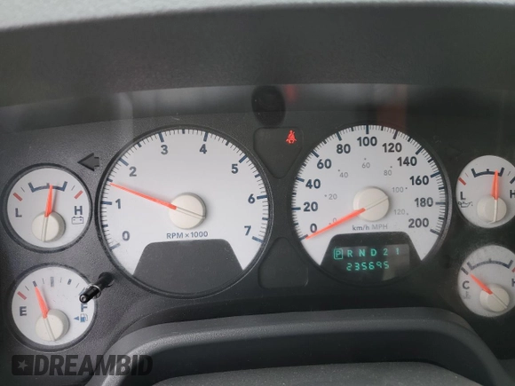 2007 Dodge 1500 Laramie with VIN 1D7HU18207S156191, listed as a Copart auction lot 52305335 with 235,695 mi miles and Clean Title. Bid and sale history available at carsss.com. Image 9.