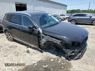 2024 Volvo XC90 Ultimate Bright Theme with VIN YV4H60CF2R1232864, listed as a Copart auction lot 62267935 with 10,753 mi miles and Salvage title. Bid and sale history available at DreamBid. Image 4.
