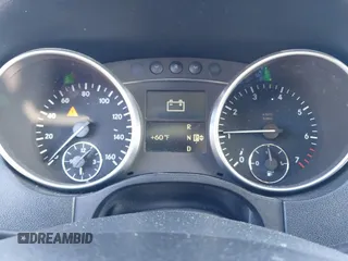 2008 Mercedes-Benz M 350 z VIN 4JGBB86E78A422904, wystawiony jako IAAI lot #42320429 z przebiegiem 274 358 mil mil oraz . Historia ofert i sprzedaży dostępna na DreamBid. Obrazek 7.