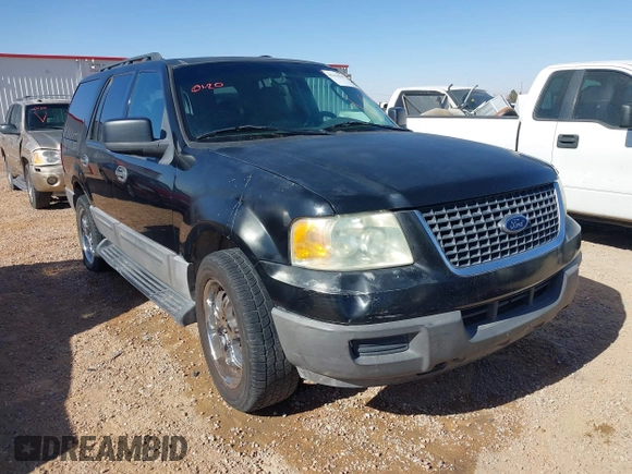 2006 Ford Expedition XLS with VIN 1FMPU13516LA28019, listed as a IAAI auction lot 41314147 with 220,636 mi miles. Bid and sale history available at carsss.com. Image 1.