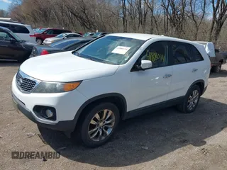 2011 Kia Sorento EX with VIN 5XYKU3A17BG008809, listed as a IAAI auction lot 41880114 with 183,474 mi miles. Bid and sale history available at carsss.com. Image 2.
