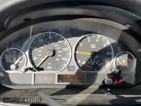 2004 BMW 3 Series 330Ci with VIN WBABD53434PD97550, listed as a Copart auction lot 88313395 with 174,839 mi miles and Salvage Title. Bid and sale history available at carsss.com. Image 9.