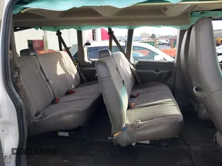 2016 Chevrolet Express Passenger LT z VIN 1GAZGPFG6G1319772, wystawiony jako IAAI lot #41079876 z przebiegiem 123 603 mil mil oraz . Historia ofert i sprzedaży dostępna na DreamBid. Obrazek 8.