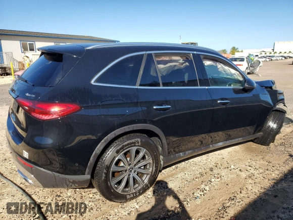 2024 Mercedes-Benz GLC 300 z VIN W1NKM4HB9RF220458, wystawiony jako Copart lot #50275635 z przebiegiem 4 153 mil mil oraz Szkoda całkowita • Salvage title. Historia ofert i sprzedaży dostępna na DreamBid. Obrazek 3.