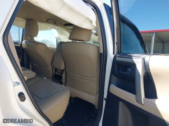 2011 Toyota 4Runner SR5 with VIN JTEZU5JR3B5021593, listed as a IAAI auction lot 41663008 with 290,112 mi miles. Bid and sale history available at carsss.com. Image 8.