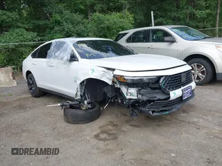 2024 Honda Accord Sport z VIN 1HGCY2F56RA082538, wystawiony jako IAAI lot #42451751 z przebiegiem 4 694 mil mil oraz . Historia ofert i sprzedaży dostępna na DreamBid. Obrazek 1.