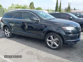 2015 Audi Q7 S line Prestige с VIN WA1DGAFE9FD026968, выставлен на аукционе IAAI как лот 42235342 с пробегом 86 235 миль миль и . История ставок и продаж доступна на DreamBid. Изображение 13.