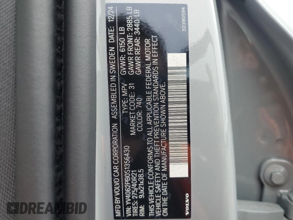 2025 Volvo XC90 Plus with VIN YV4062PB0S1356430, listed as a Copart auction lot 61463685 with 7,901 mi miles and Clean title. Bid and sale history available at DreamBid. Image 14.