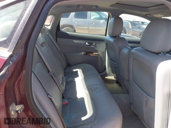 2007 Buick LaCrosse CXS with VIN 2G4WE587171193909, listed as a IAAI auction lot 41742103 with 165,129 mi miles. Bid and sale history available at carsss.com. Image 8.