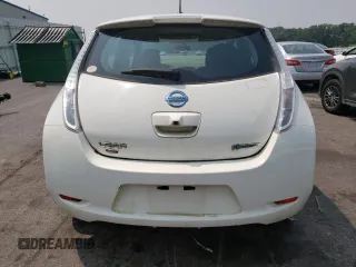2015 Nissan LEAF SV with VIN 1N4AZ0CP2FC330030, listed as a Copart auction lot 51127843 with 25,986 mi miles. Bid and sale history available at carsss.com. Image 6.